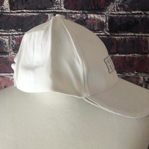 NWOT Saddleback Church HOPE Embroidered Velcro White and Grey Hat - Picture 4 of 9